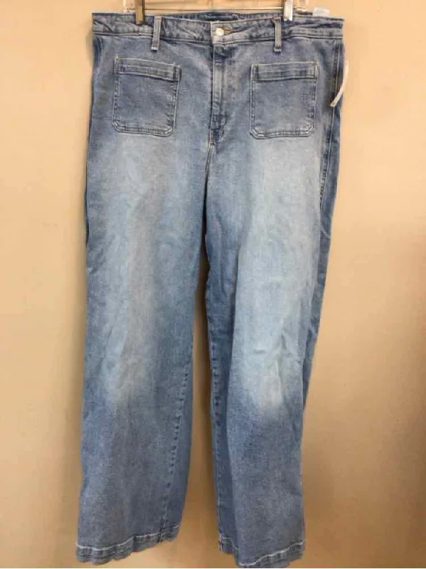 OLD NAVY SIZE 18 Ladies JEANS