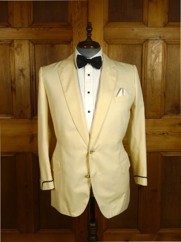 24/1095 vintage 1990 cyril a castle savile row conduit st bespoke cream wool worsted blazer w/ black trims 42-43 short to regular